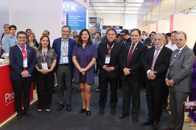 Subsecretaria en Perumin 2023 (1)